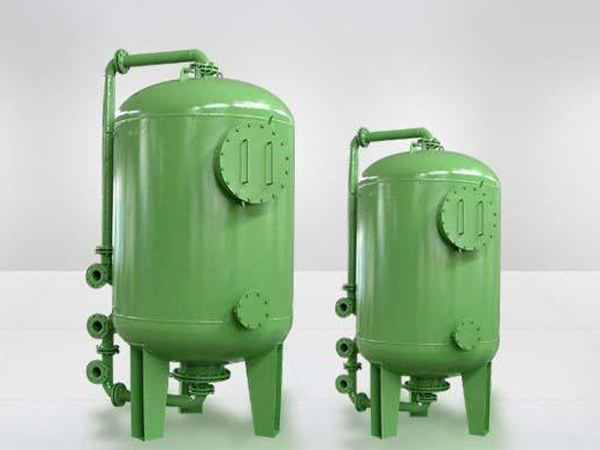 多介質(zhì)過濾器使用雙層濾料，保證截污能力